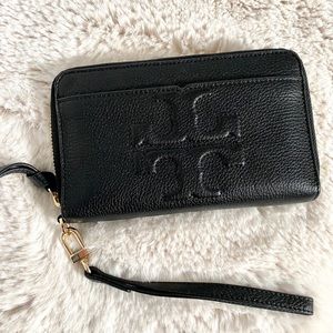 Tory Burch Bombe T Smartphone Wallet